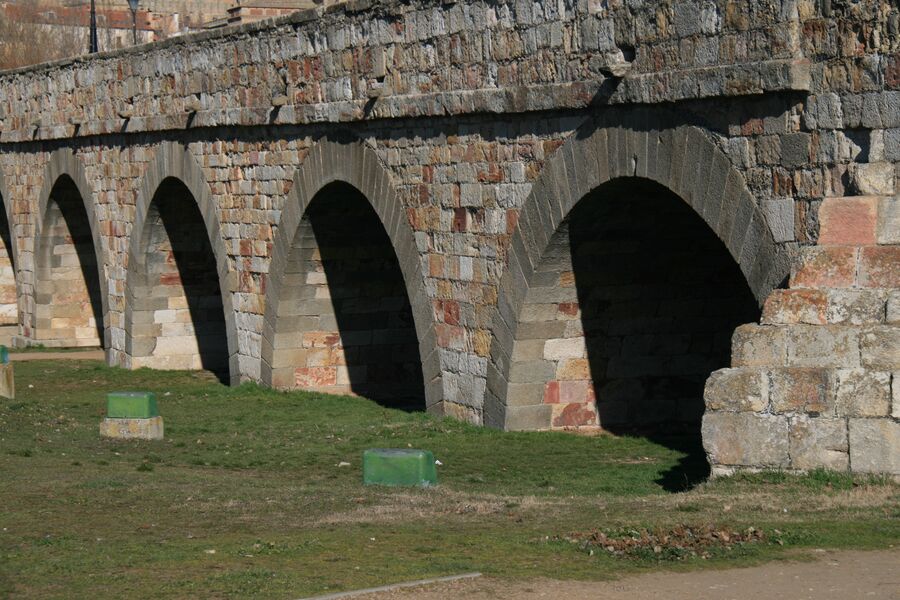 Puente romano de Salamanca sobre el río Tormes