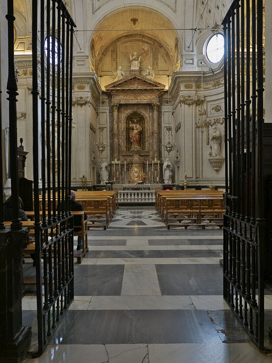 Interior de la basílica de Santa María de Elche