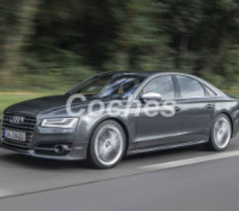 Audi S8  2015