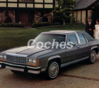 Ford LTD Crown Victoria  1982