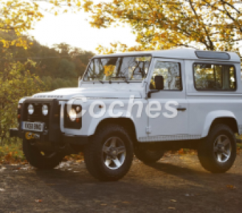 Land Rover Defender  2011