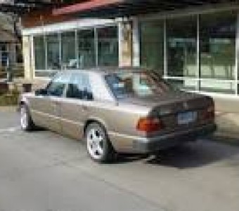 Mercedes-Benz W124  1986