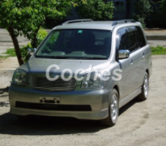 Mitsubishi Dion  2003