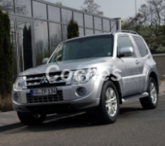 Mitsubishi Pajero  2011