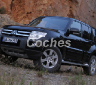 Mitsubishi Pajero  2010