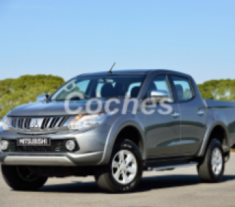 Mitsubishi Triton  2015