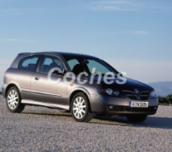 Nissan Almera  2002