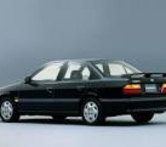 Nissan Primera  1992