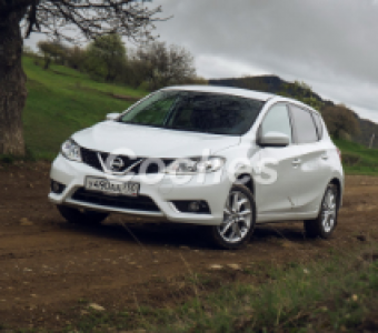 Nissan Tiida  2015