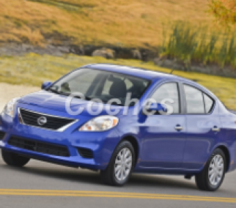 Nissan Versa  2012