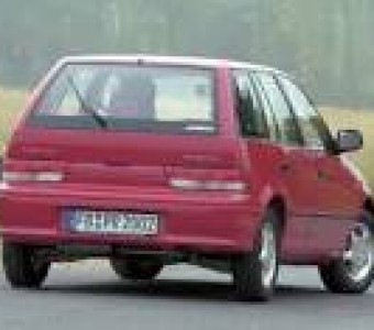 Subaru Justy  2002