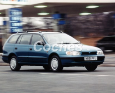 E 1.6 MANUAL (107 CV)