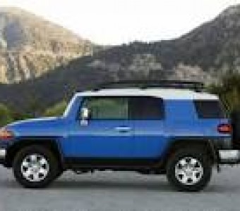 Toyota FJ Cruiser  2011