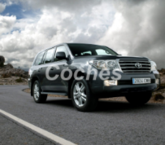 Toyota Land Cruiser  2010