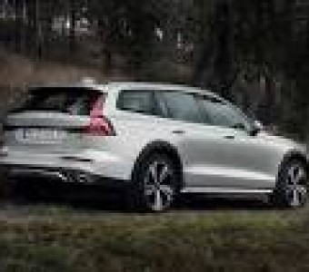 Volvo V60 Cross Country  2018