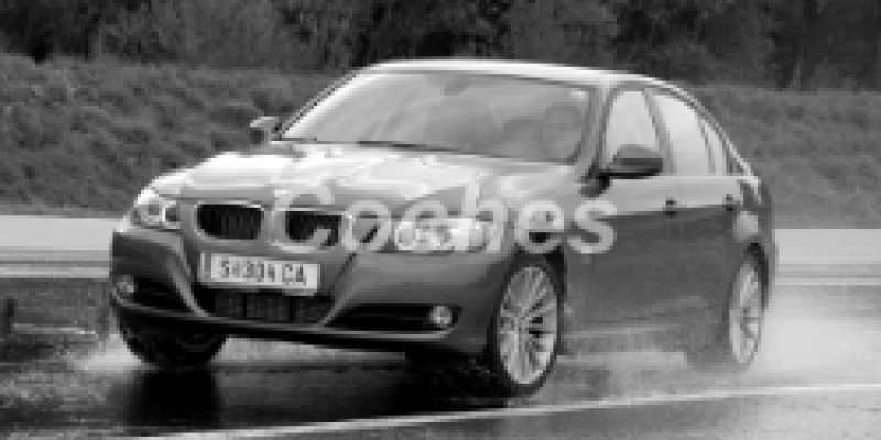 BMW Serie 3 2010 Sedan V (E90/E91/E92/E93) Restyling 318i 2.0 MANUAL (143 CV)