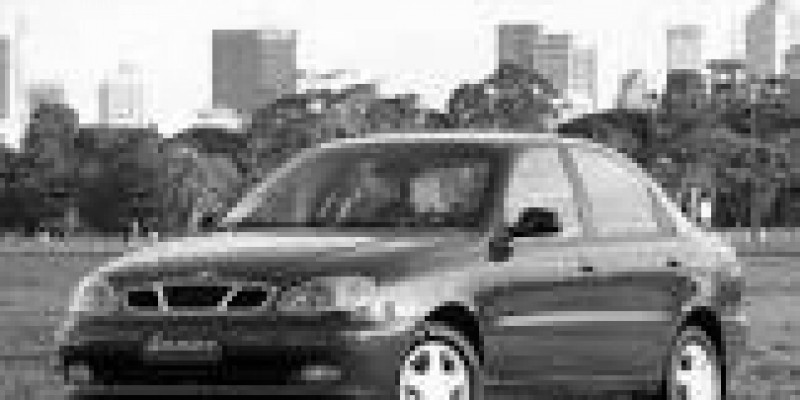 Daewoo Nexia 1997 Sedan I 1.5 MANUAL (90 CV)