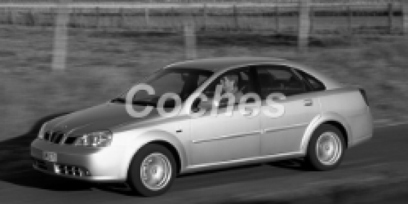 Daewoo Nubira 2002 Sedan III 1.4 MANUAL (94 CV)