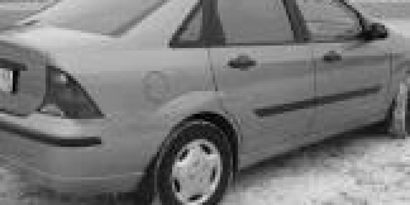 Ford Focus 2000 Sedan I 1.6 MANUAL (90 CV)