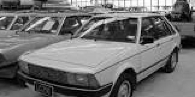 Ford Laser 1983 Sedan I 1.5 AUTOMATICO (85 CV)