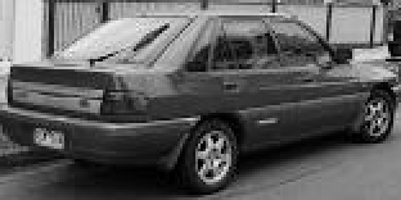 Ford Laser 1993 Coupe III 1.5 MANUAL (94 CV)
