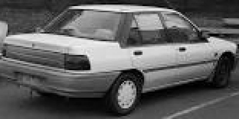 Ford Laser 1990 Sedan III 1.3 AUTOMATICO (79 CV)