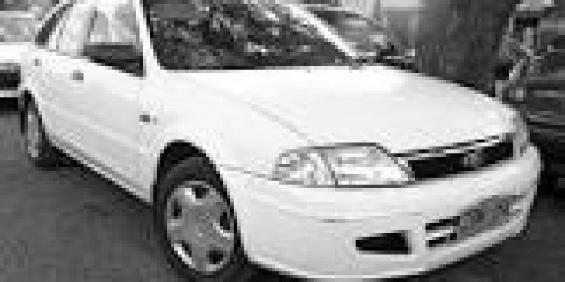 Ford Laser 2003 Hatchback 5-Puertas IV 1.6 AUTOMATICO (98 CV)