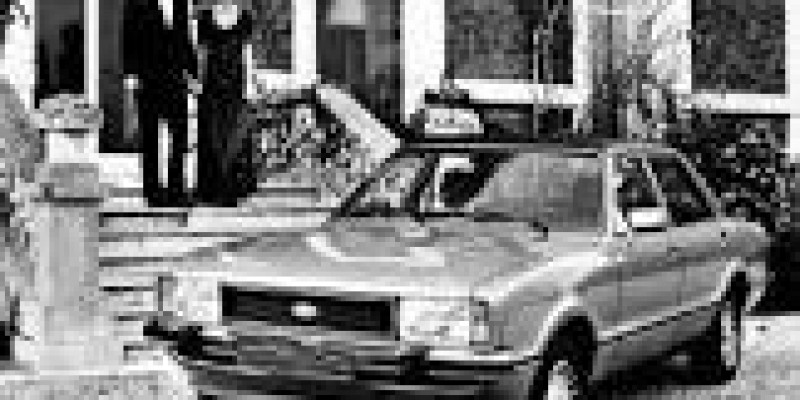 Ford Taunus 1981 Sedan 2-Puertas III 1.3 MANUAL (63 CV)