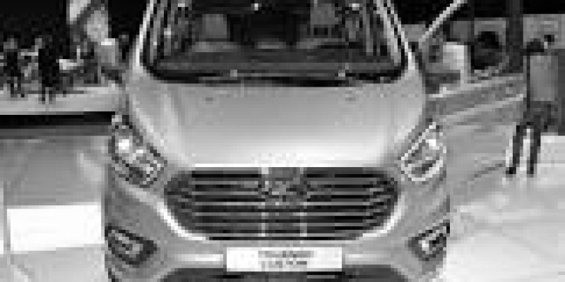 Ford Tourneo Custom 2022 Minivan I Restyling SWB 2.0d AUTOMATICO (130 CV)