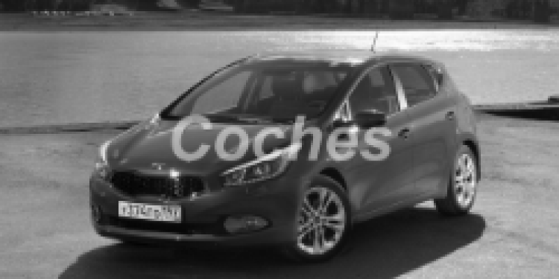 Kia Cee'd 2012 Hatchback 5-Puertas II 1.6 MANUAL (129 CV)