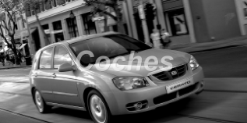 Kia Cerato 2007 Hatchback 5-Puertas I 1.6 AUTOMATICO (105 CV)