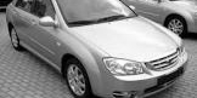 Kia Cerato 2011 Sedan II 6-speed 1.6 MANUAL (126 CV)