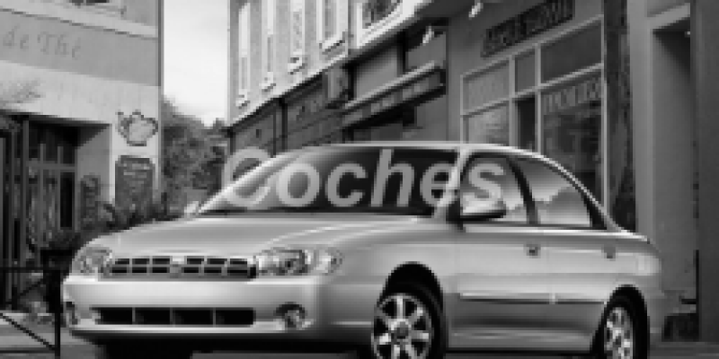 Kia Sephia 2004 Sedan II Restyling 1.8 AUTOMATICO (111 CV)