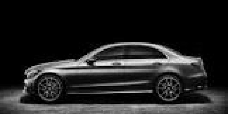 Mercedes-Benz C-klasse 2018 Sedan IV (W205) Restyling 300 2.0 AUTOMATICO (258 CV)