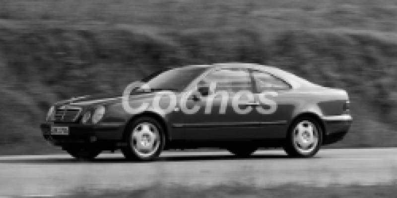 Mercedes-Benz CLK-klasse 1999 Coupe I (W208) 230 2.3 MANUAL (193 CV)