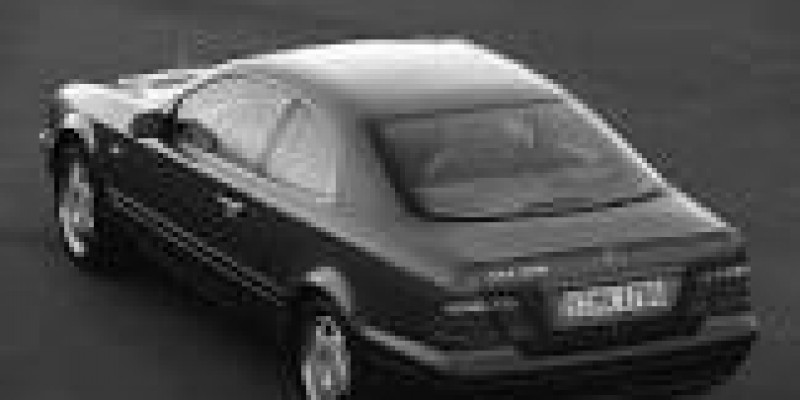 Mercedes-Benz CLK-klasse 2002 Coupe I (W208) Restyling 230 Sequentronic 2.3 AUTOMATICO (197 CV)