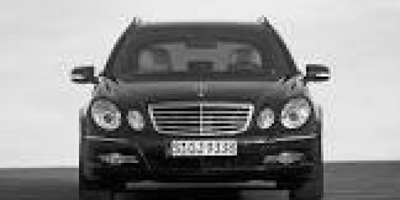 Mercedes-Benz E-klasse 2004 Sedan III (W211, S211) 200 2.2d AUTOMATICO (102 CV)