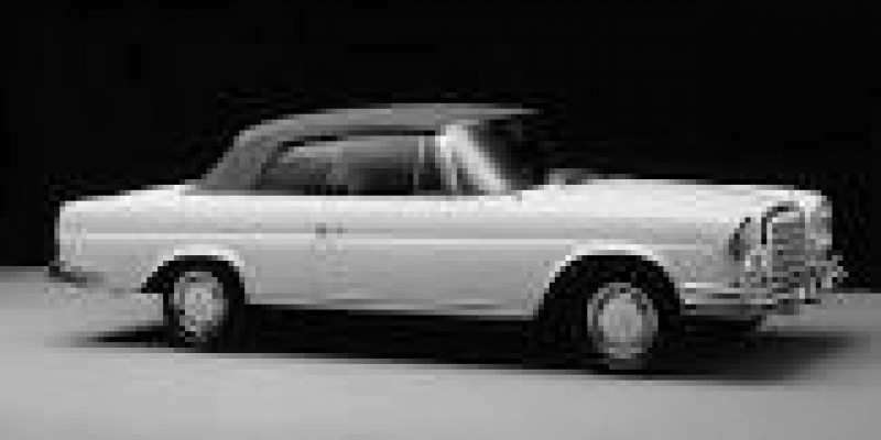 Mercedes-Benz W111 1962 Cabriolet W111 300 SE 3.0 AUTOMATICO (170 CV)