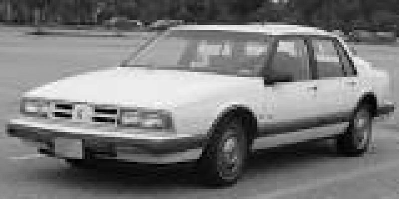Oldsmobile Eighty-Eight 1991 Sedan IX 3.8 AUTOMATICO (165 CV)