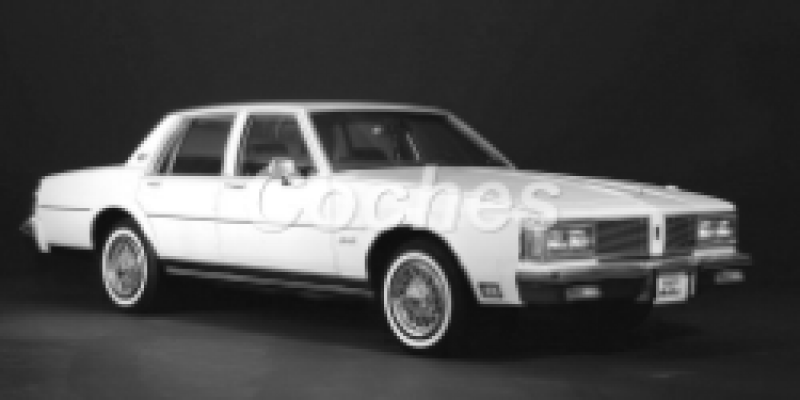 Oldsmobile Eighty-Eight 1979 Sedan VIII 5.7d AUTOMATICO (105 CV)