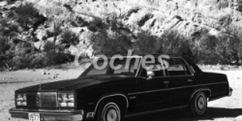 Oldsmobile Ninety-Eight 1979 Sedan IX 5.7d AUTOMATICO (105 CV)