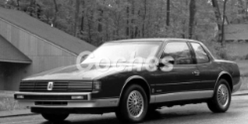 Oldsmobile Toronado 1990 Coupe IV 3.8 AUTOMATICO (165 CV)
