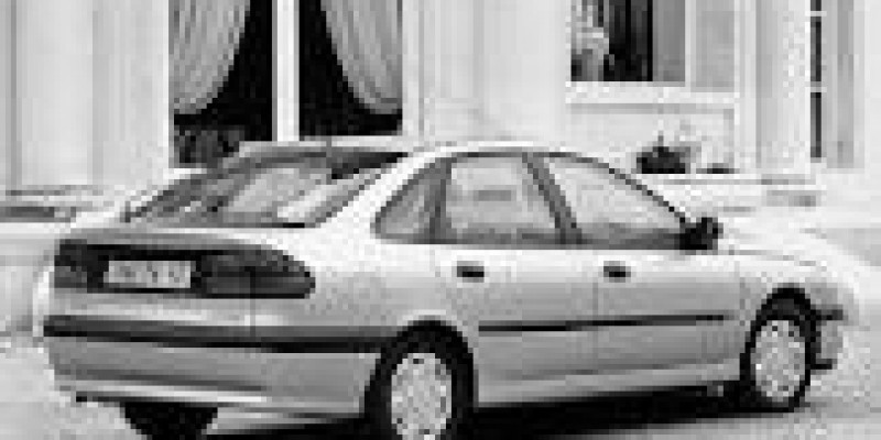 Renault Laguna 1999 Wagon 5-Puertas I 1.6 MANUAL (107 CV)