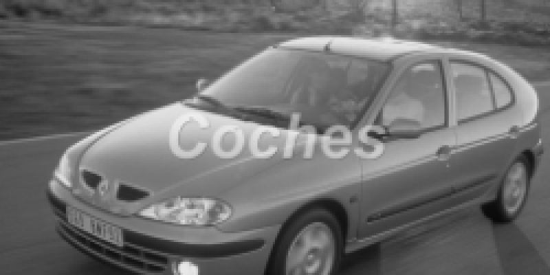 Renault Megane 1999 Hatchback 5-Puertas I Restyling 2.0 MANUAL (113 CV)